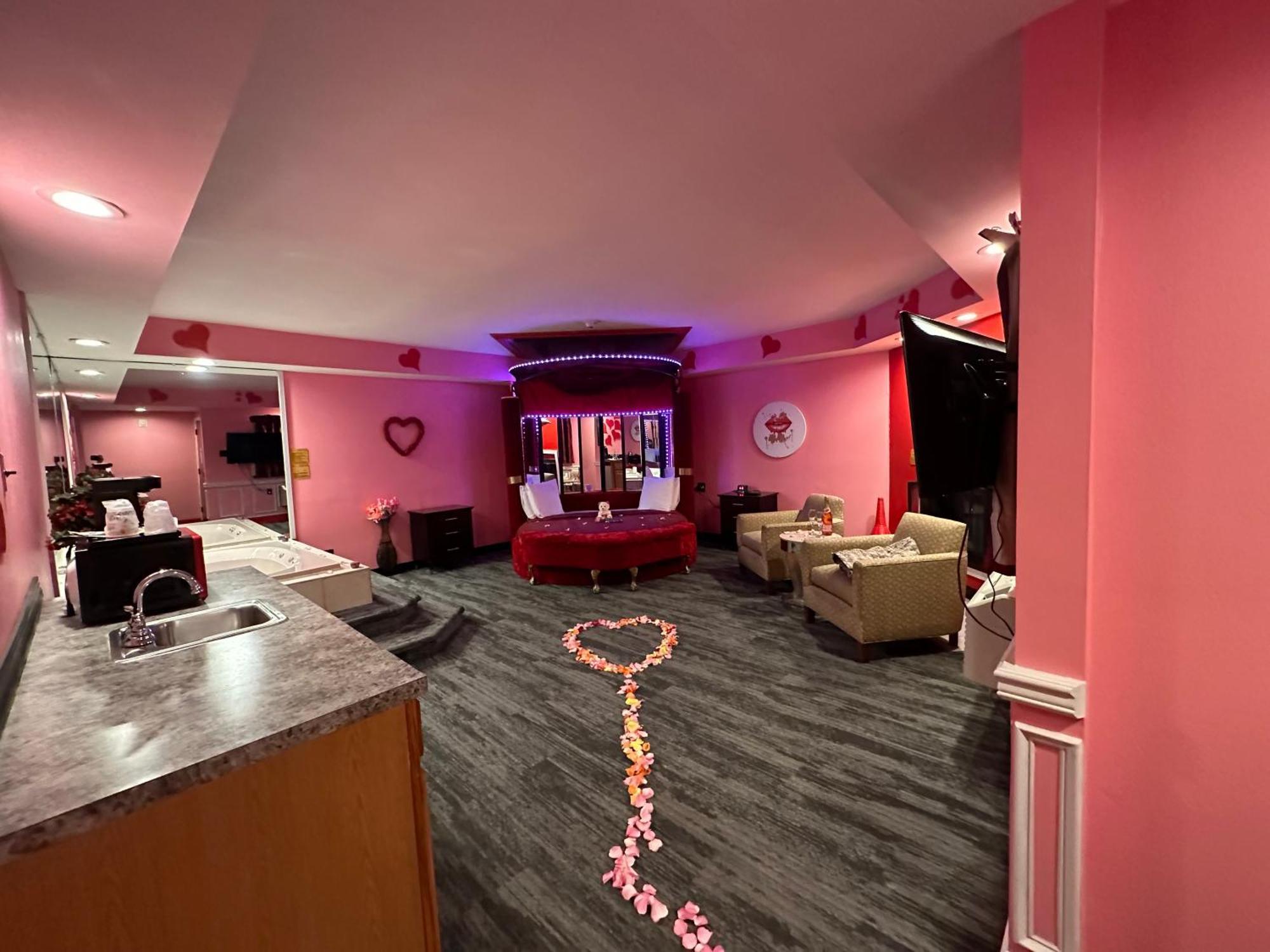 Inn Of The Dove - Romantic Luxury Suites With Jacuzzi & Fireplace At Harrisburg-Hershey-Philadelphia, Pa Luaran gambar