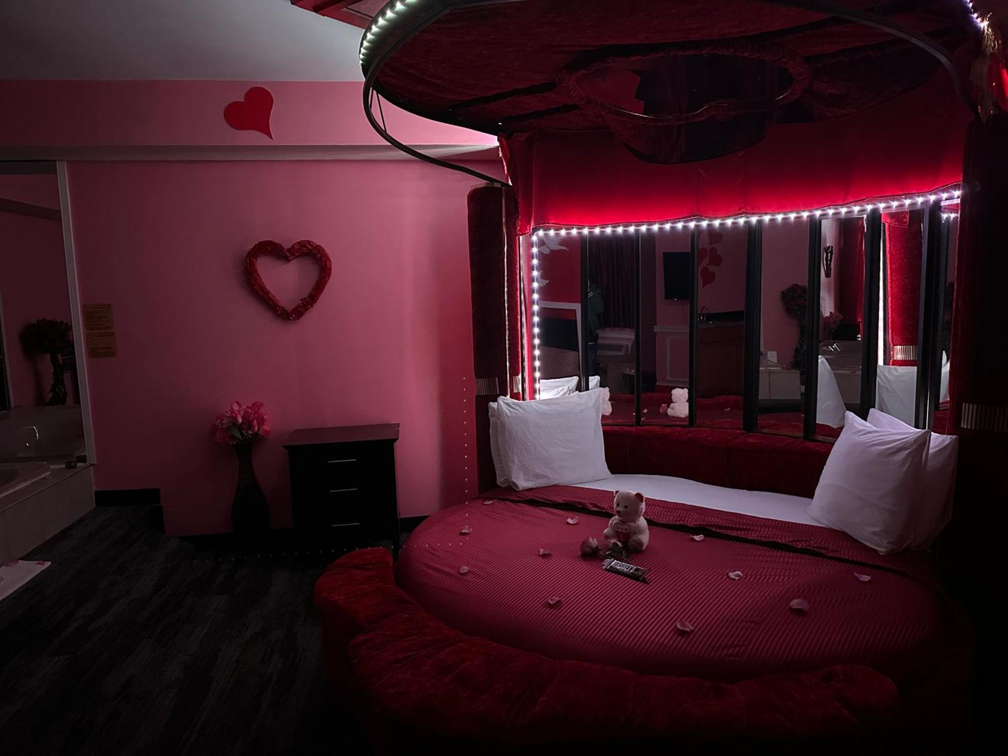 Inn Of The Dove - Romantic Luxury Suites With Jacuzzi & Fireplace At Harrisburg-Hershey-Philadelphia, Pa Luaran gambar