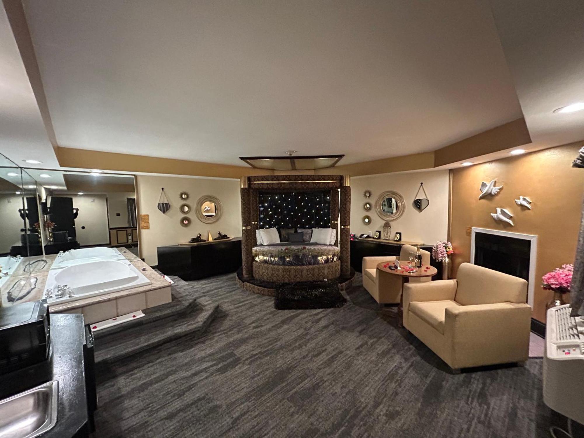 Inn Of The Dove - Romantic Luxury Suites With Jacuzzi & Fireplace At Harrisburg-Hershey-Philadelphia, Pa Luaran gambar